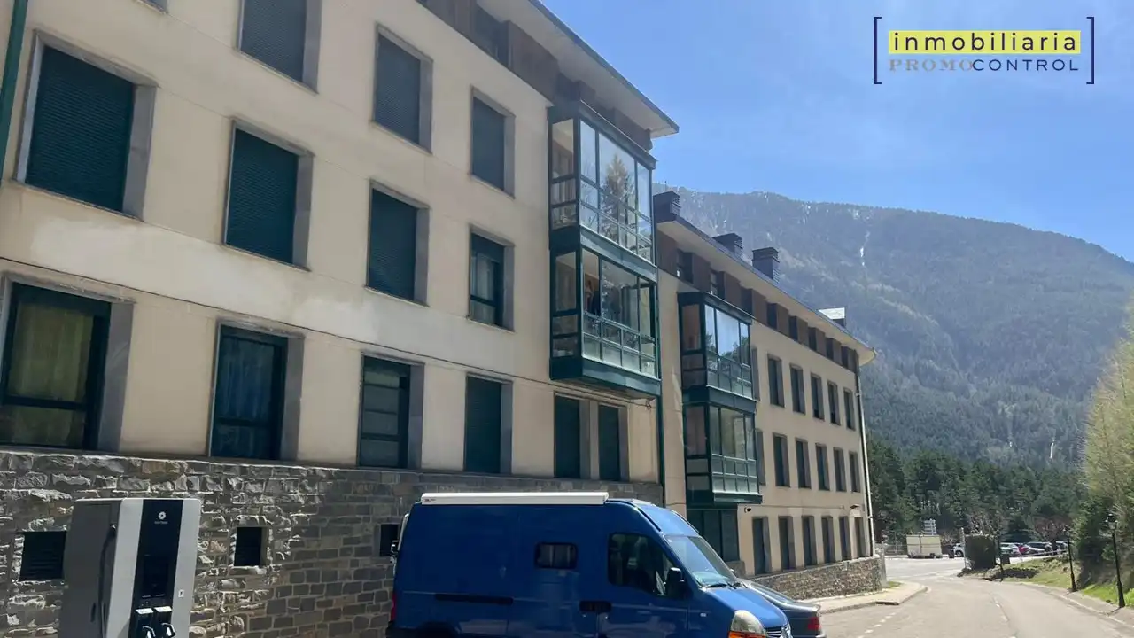 Piso en venta en Canfranc, Huesca