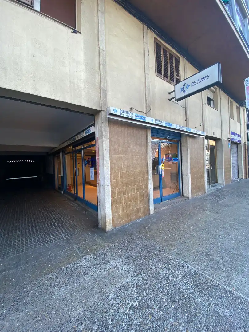 Commercial properties for rent in Girona  with Air Conditioner, Heating and Parquet flooring
