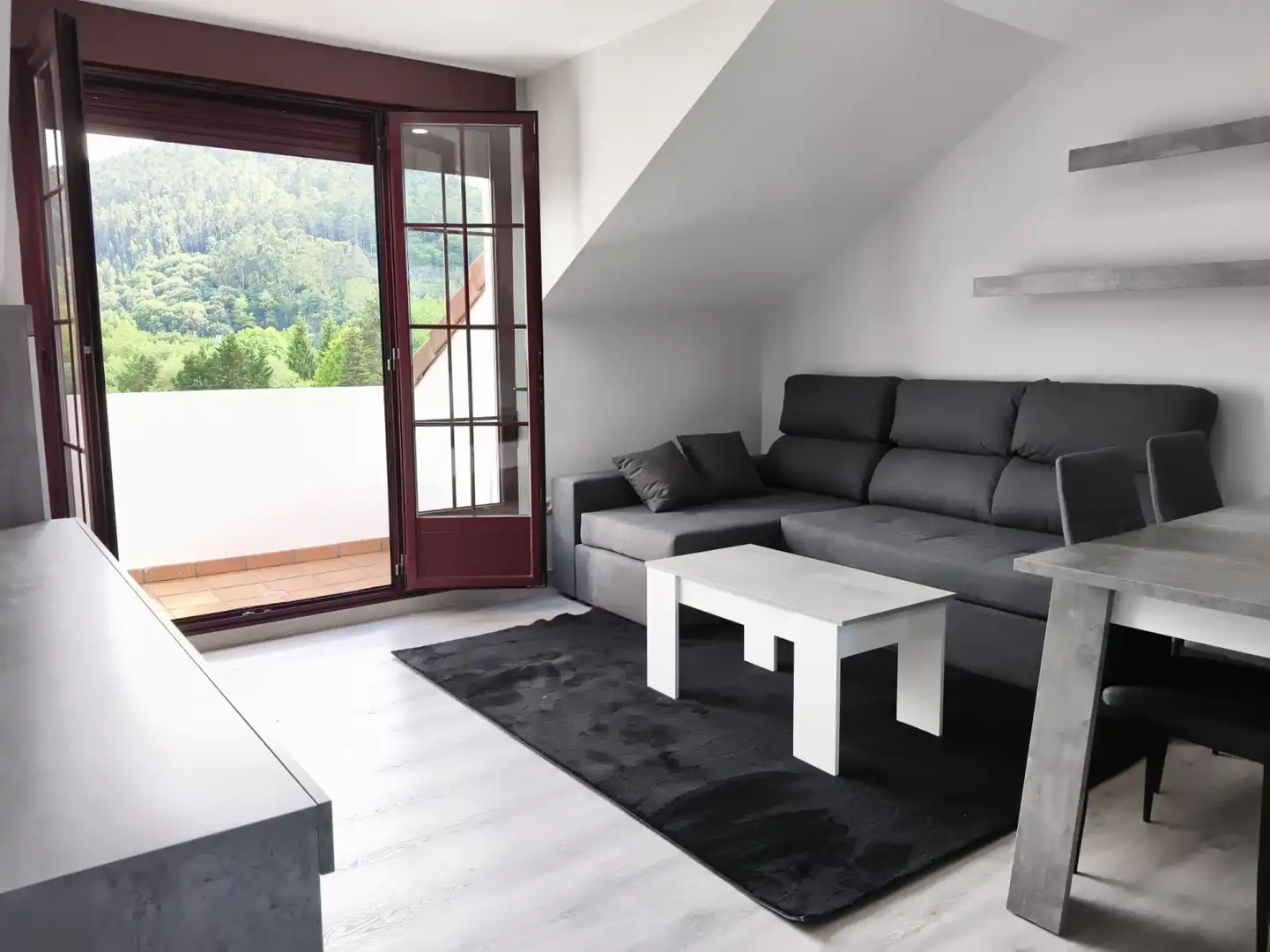 Living room of Attic for rent in Entrambasaguas  with Heating, Terrace and Furnished
