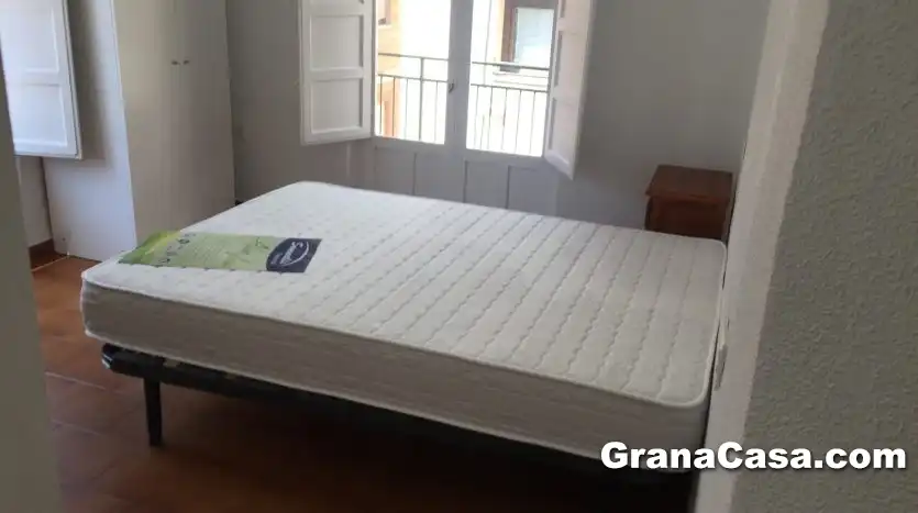 Habitación de Piso de alquiler en Granada con Terraza, Amueblado y Horno