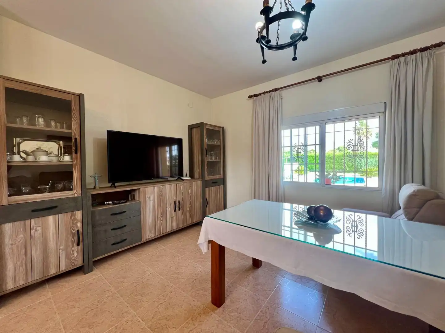Living room of Houses for sale in Córdoba  with Air Conditioner and Swimming Pool