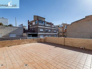 Duplex con ascensore in vendita a Calle del Marqués de Mondéjar