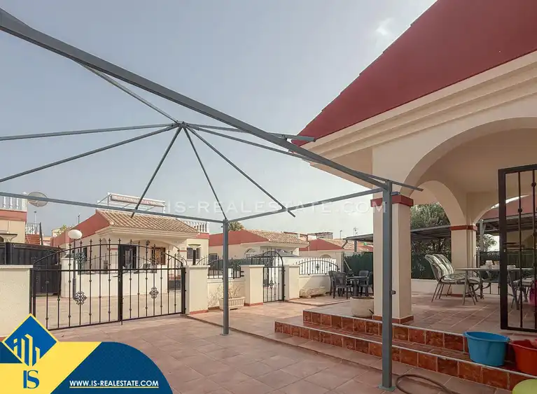 Chalet con piscina en venta en Nueva Torrevieja - Aguas Nuevas, imagen 8