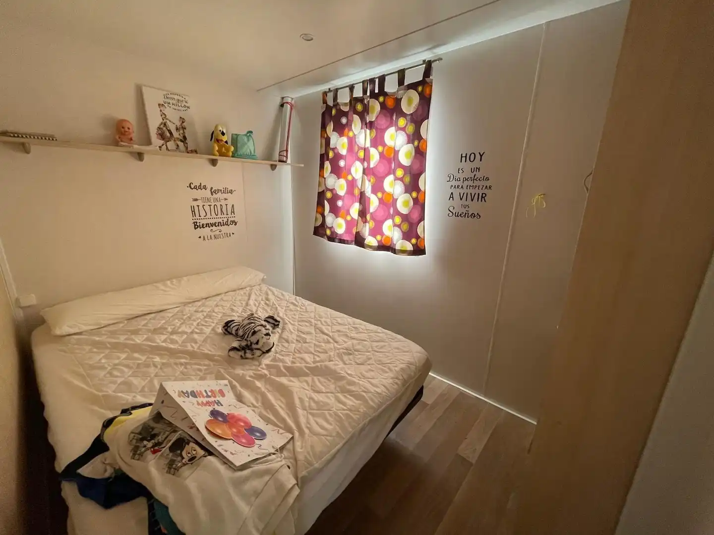 Dormitori de Casa o xalet en venda en Sierra de Fuentes amb Parquet