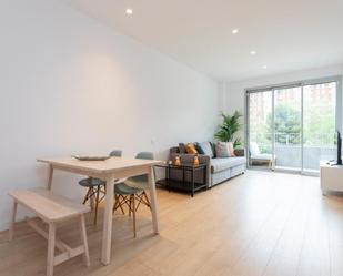 Sala d'estar de Apartament de lloguer en  Barcelona Capital amb Aire condicionat, Moblat i Forn