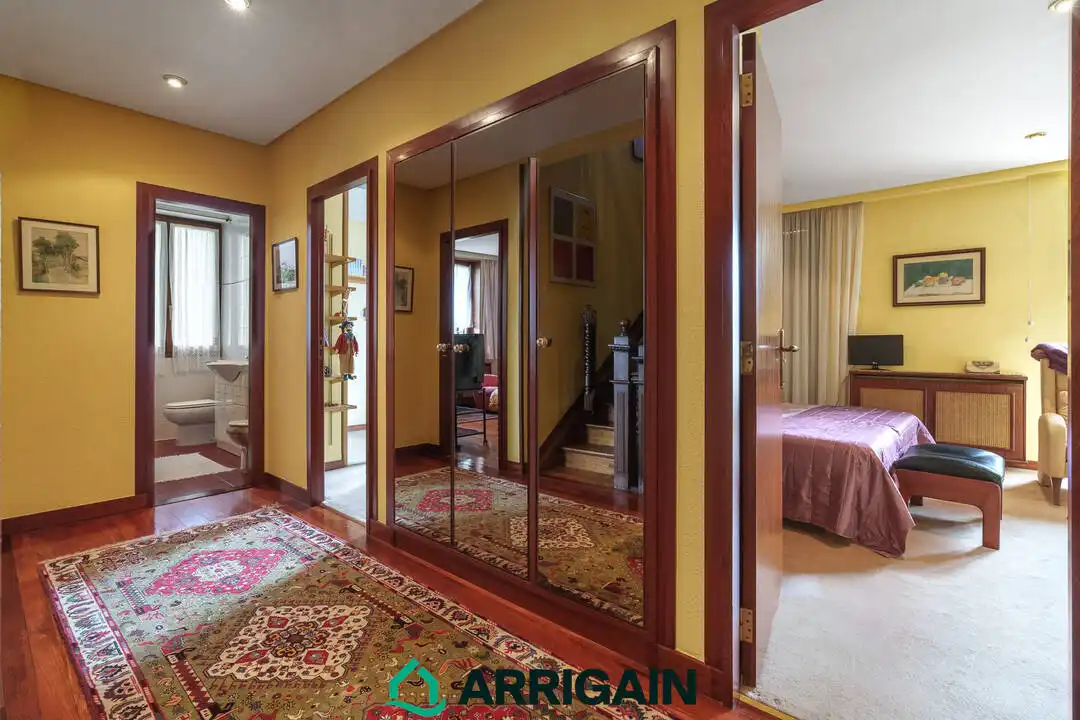 Habitación de Casa o chalet en venta en Irun  con Calefacción, Jardín privado y Terraza