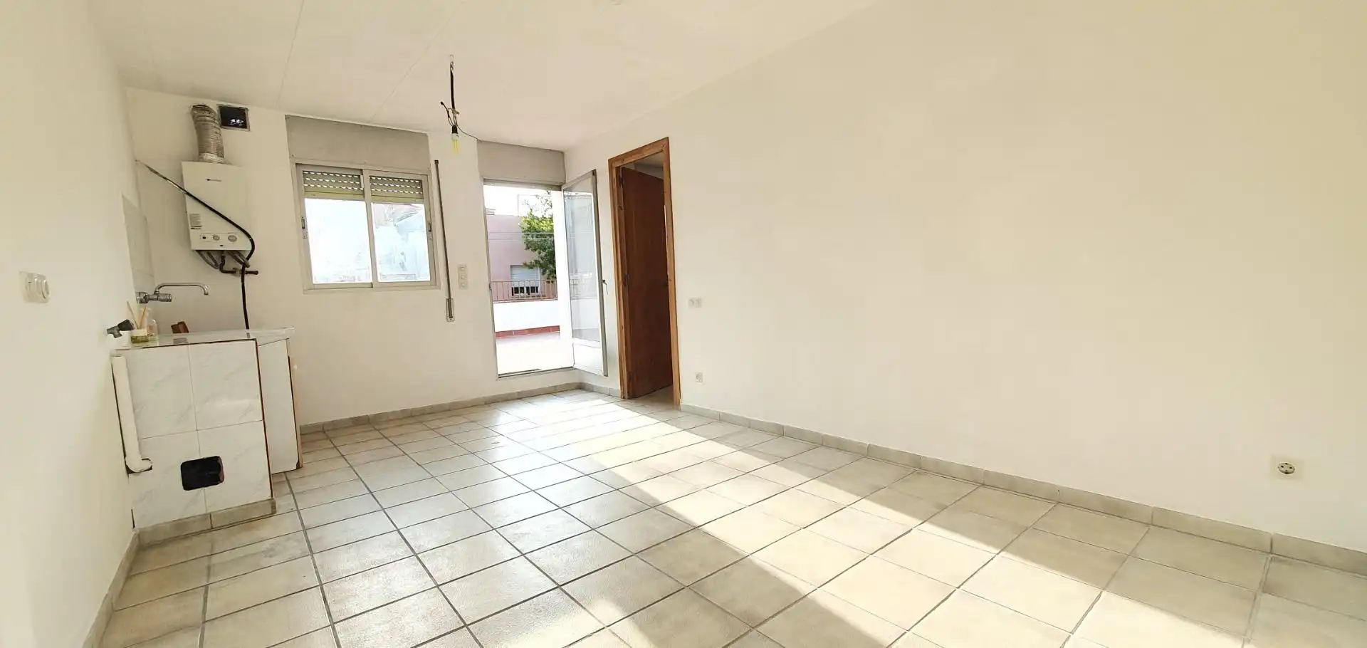 Vista exterior de Piso en venta en Barberà del Vallès con Terraza y Balcón