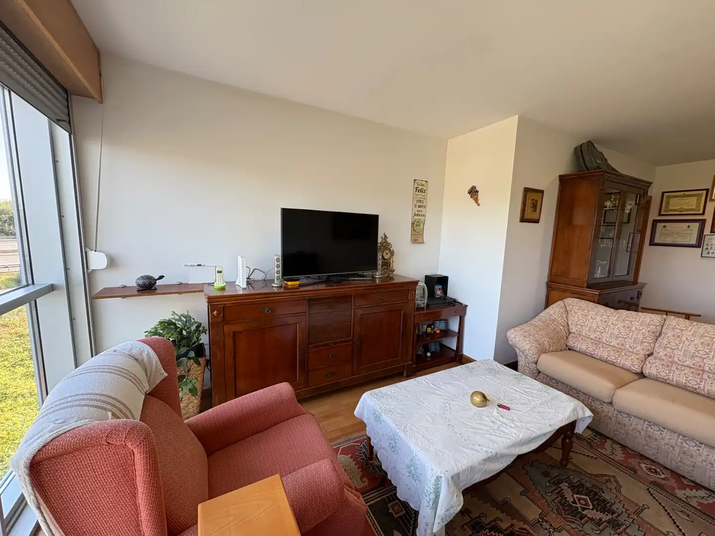 Sala de estar de Piso en venta en Narón con Calefacción, Trastero y Amueblado