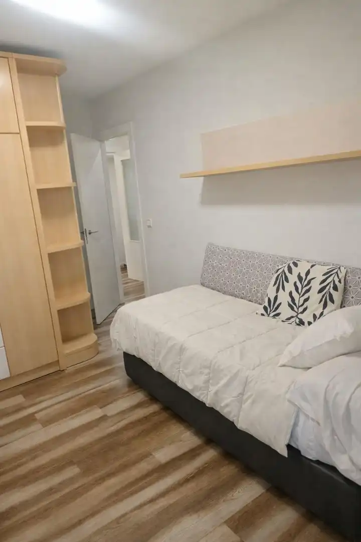 Bedroom of Flat for sale in Valencia  with Air Conditioner and Parquet flooring