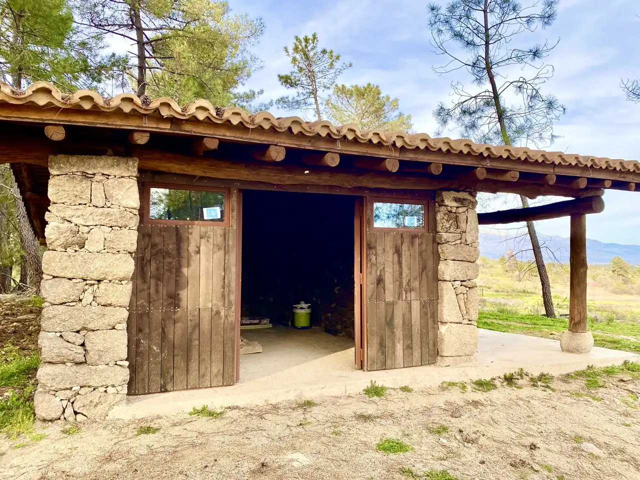 Vista exterior de Finca rústica en venta en Villanueva de la Vera con Calefacción, Jardín privado y Parquet