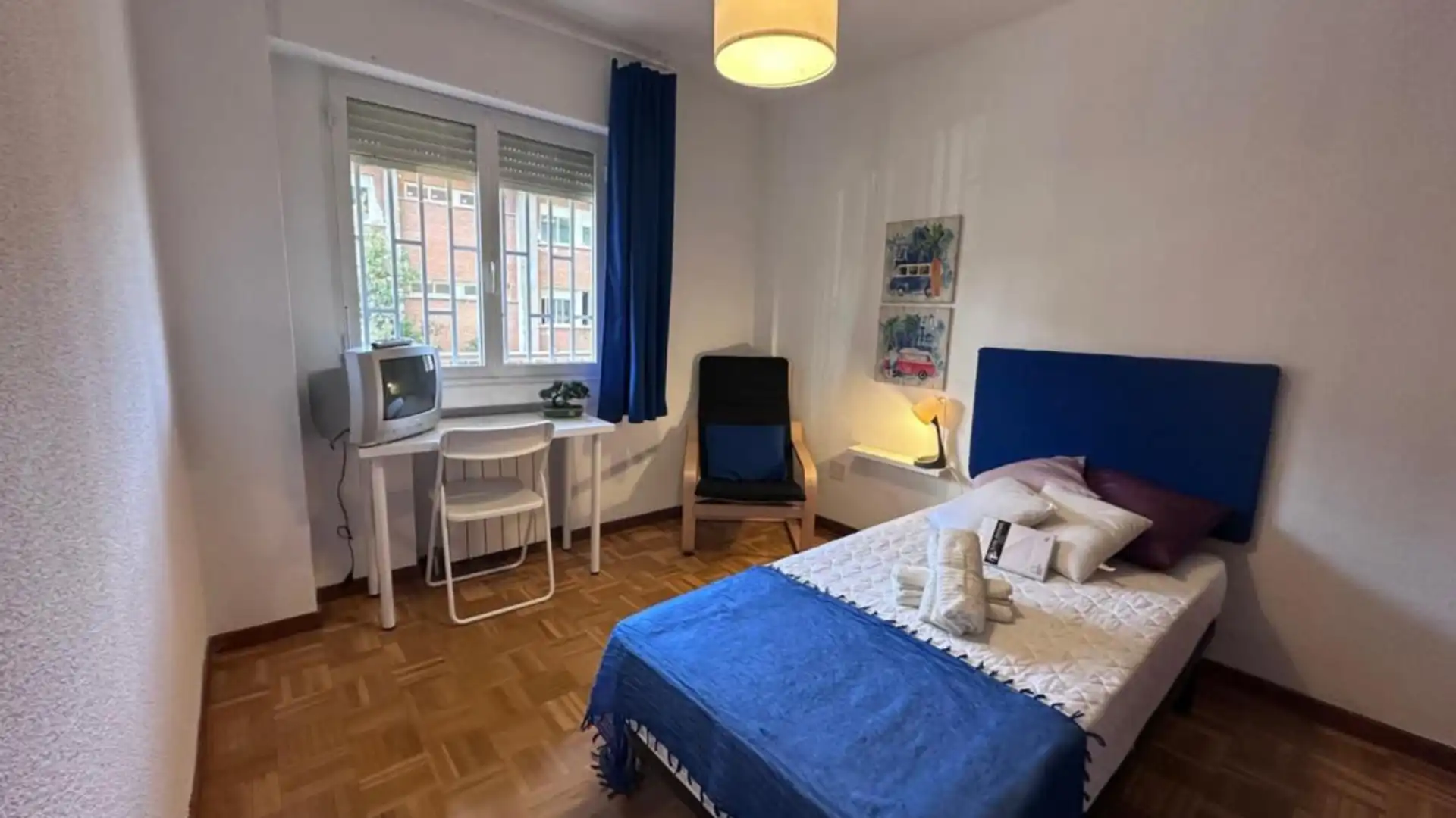 Bedroom of Apartments for share in  Madrid Capital  with Furnished, Oven and Washing machine