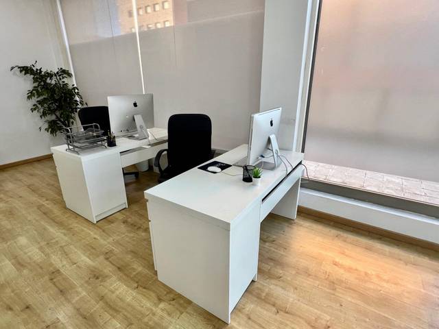 Oficina en Alquiler en Carrer SARAJEVO en Can Llong