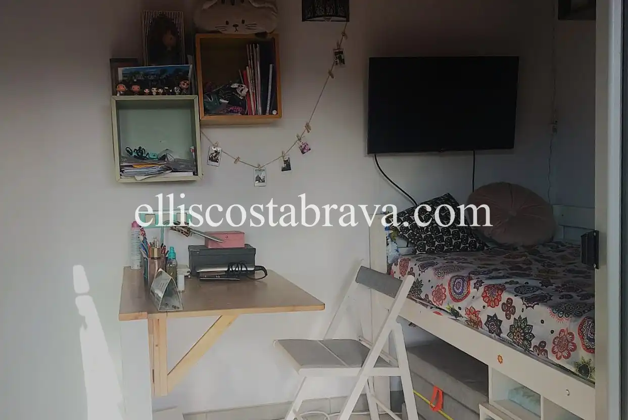 Dormitori de Casa adosada en venda en Albons amb Aire condicionat i Terrassa