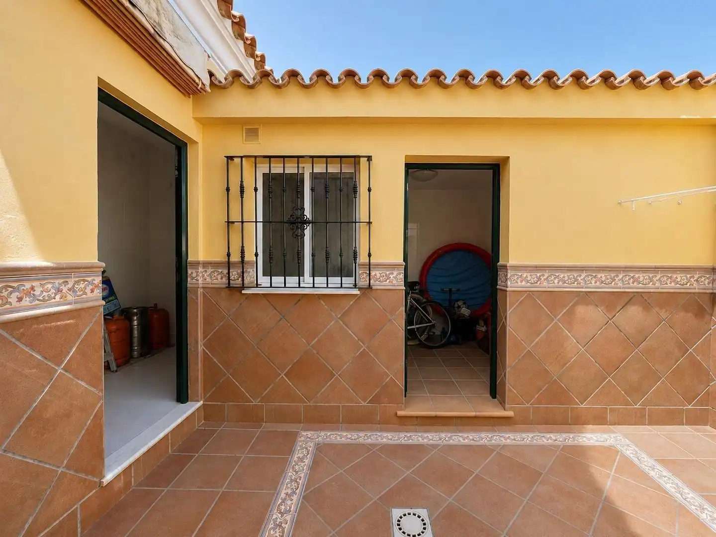 Detached homes for sale in Chipiona  with Heating, Terrace and Storage room