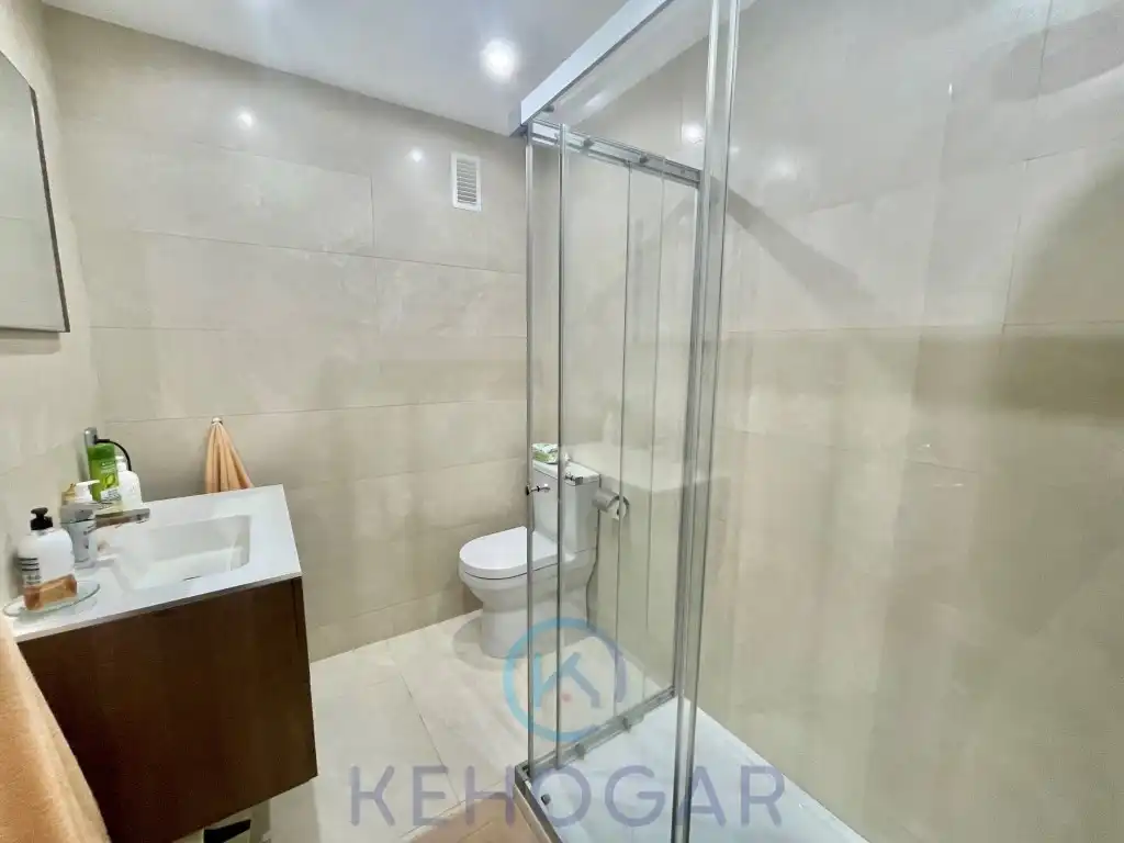 Bathroom of Flat for sale in Dos Hermanas