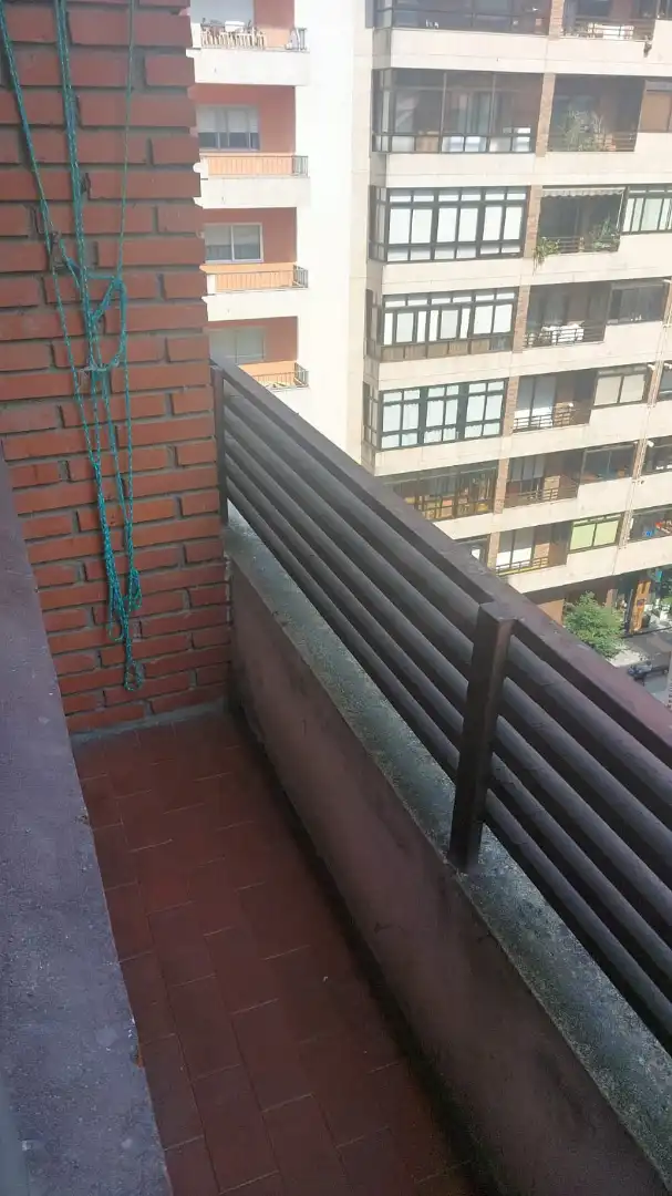 Piso de alquiler en Rúa do Conde de Torrecedeira, 81, Berbés - Peritos