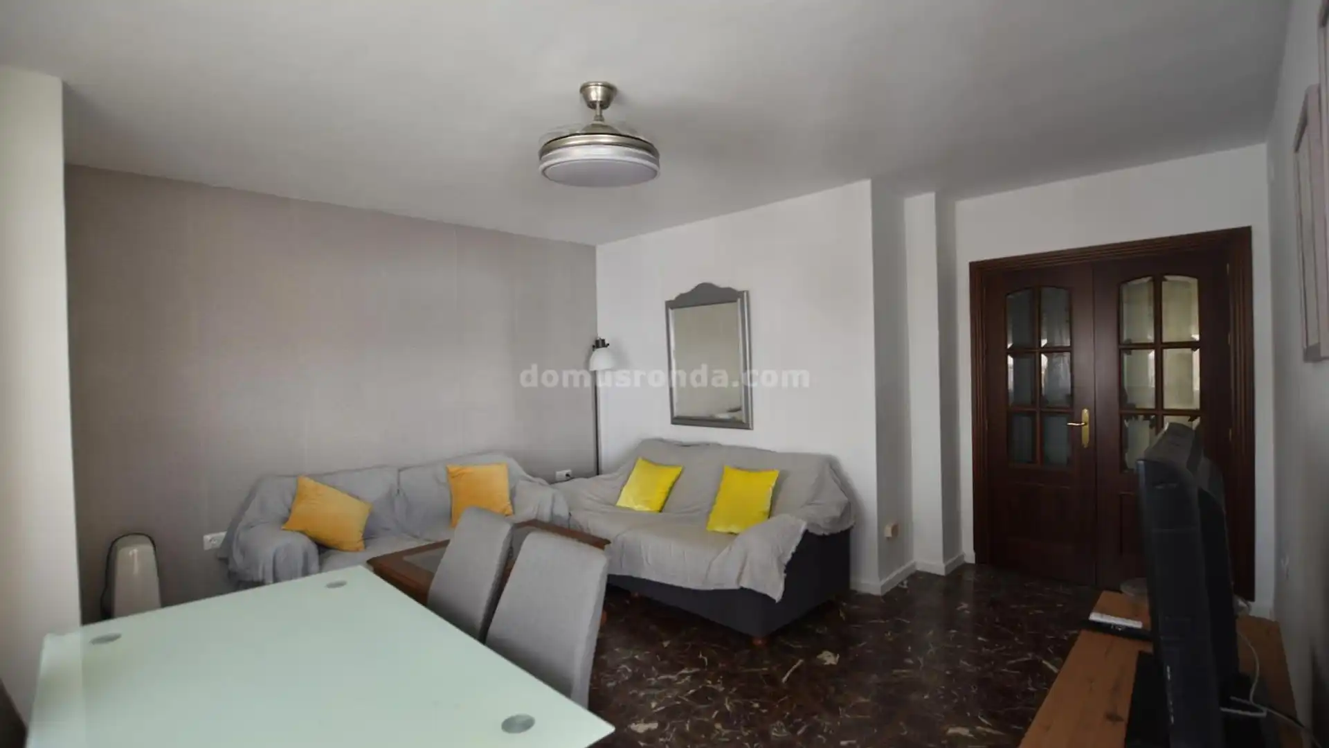 Living room of Flat for sale in Ronda  with Terrace and Balcony