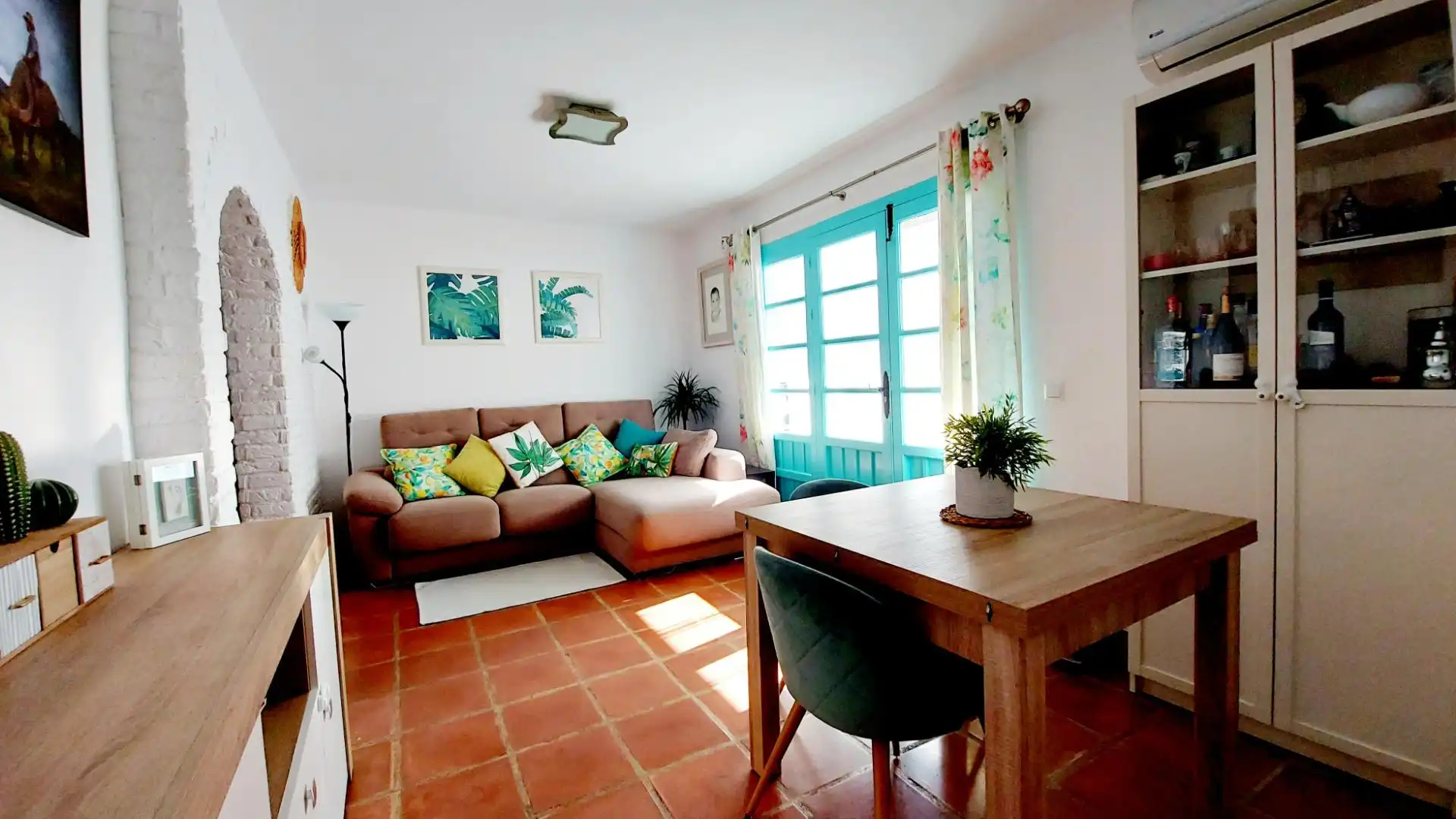 Sala d'estar de Casa adosada en venda en Mijas amb Aire condicionat, Terrassa i Traster