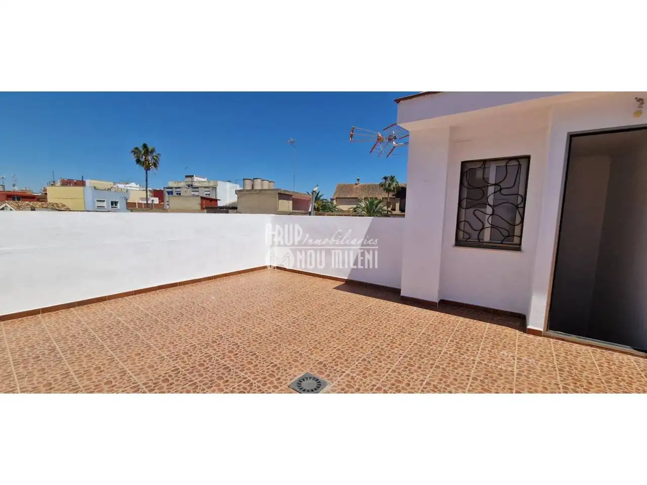 Exterior view of Houses for sale in Catarroja  with Air Conditioner, Heating and Terrace