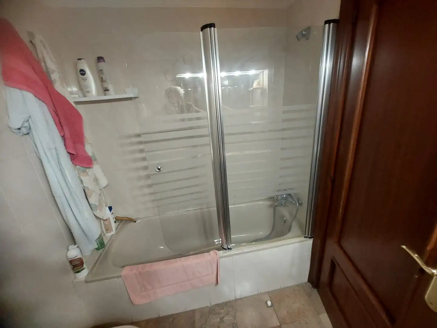 Baño de Piso en venta en Salou con Aire acondicionado, Terraza y Amueblado
