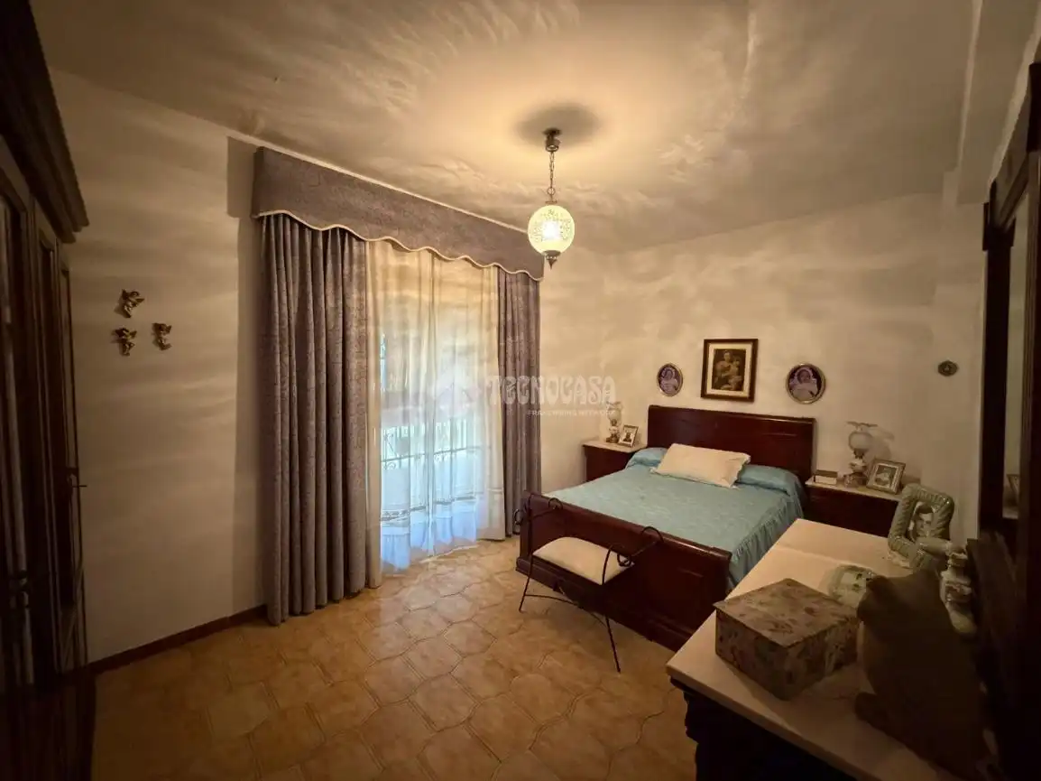 Bedroom of Houses for sale in Sevilla