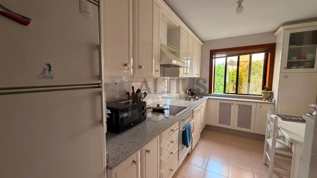 Kitchen of Flat for share in Santiago de Compostela   with Heating and Furnished