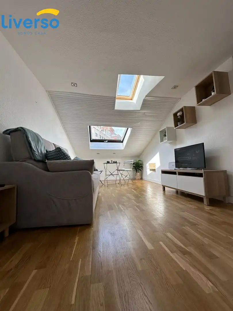 Attic for rent in Casco Antiguo