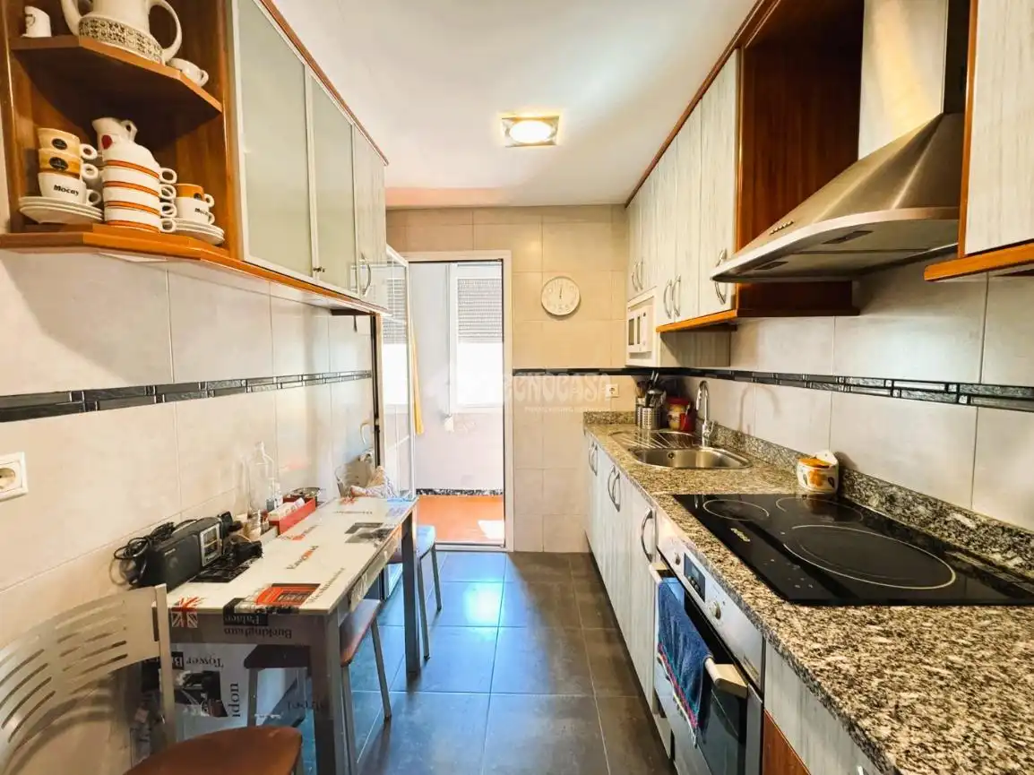 Cocina de Piso en venta en Zaragoza con Calefacción y Parquet