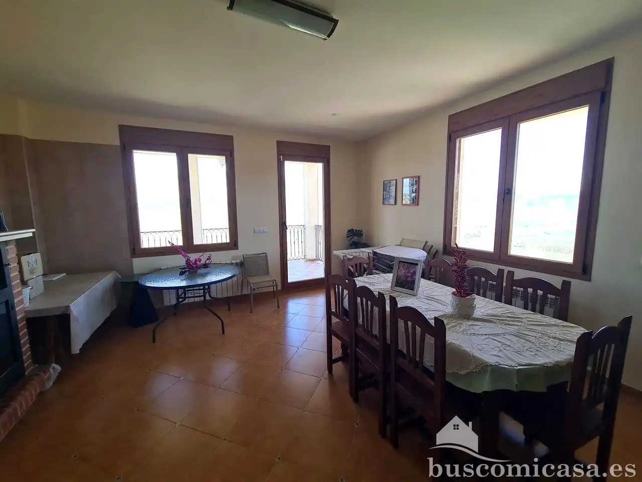 Menjador de Casa o xalet en venda en Huelma amb Aire condicionat, Calefacció i Jardí privat