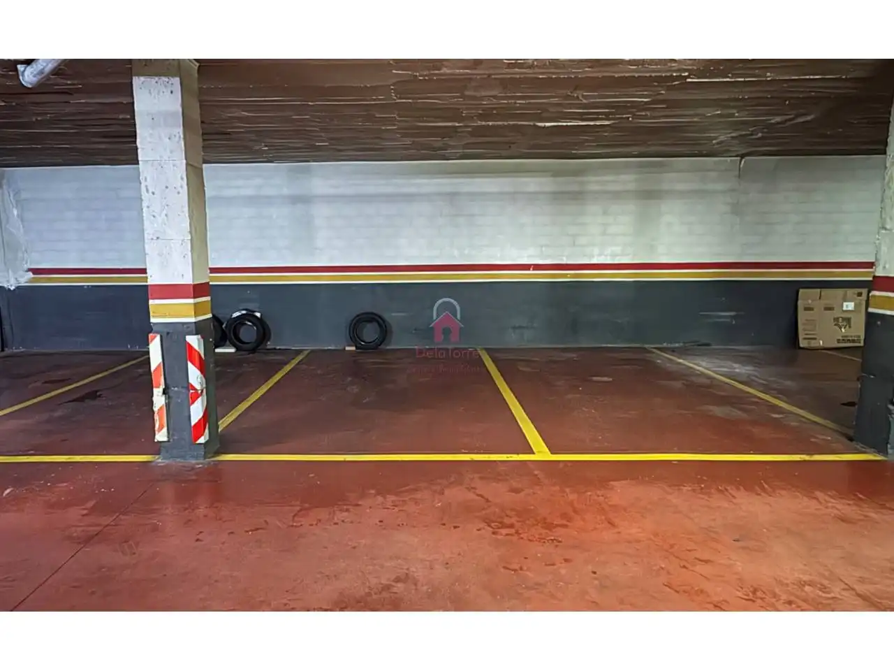 Parkplatz von Wohnung zum Verkauf in Terrassa mit Klimaanlage, Heizung und Balkon