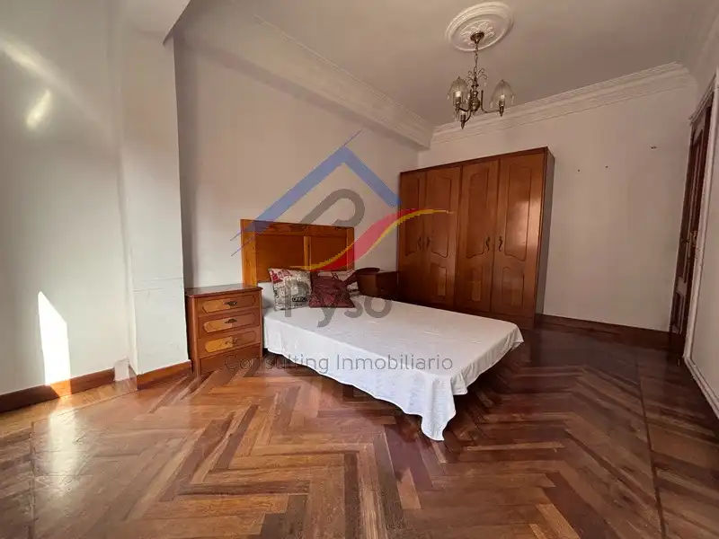 Bedroom of Flat for sale in Santander  with Heating, Parquet flooring and Oven