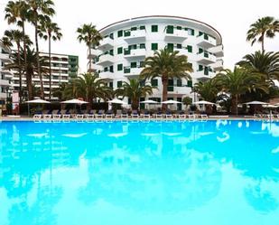 Piscina de Estudi en venda en San Bartolomé de Tirajana amb Aire condicionat, Jardí privat i Terrassa