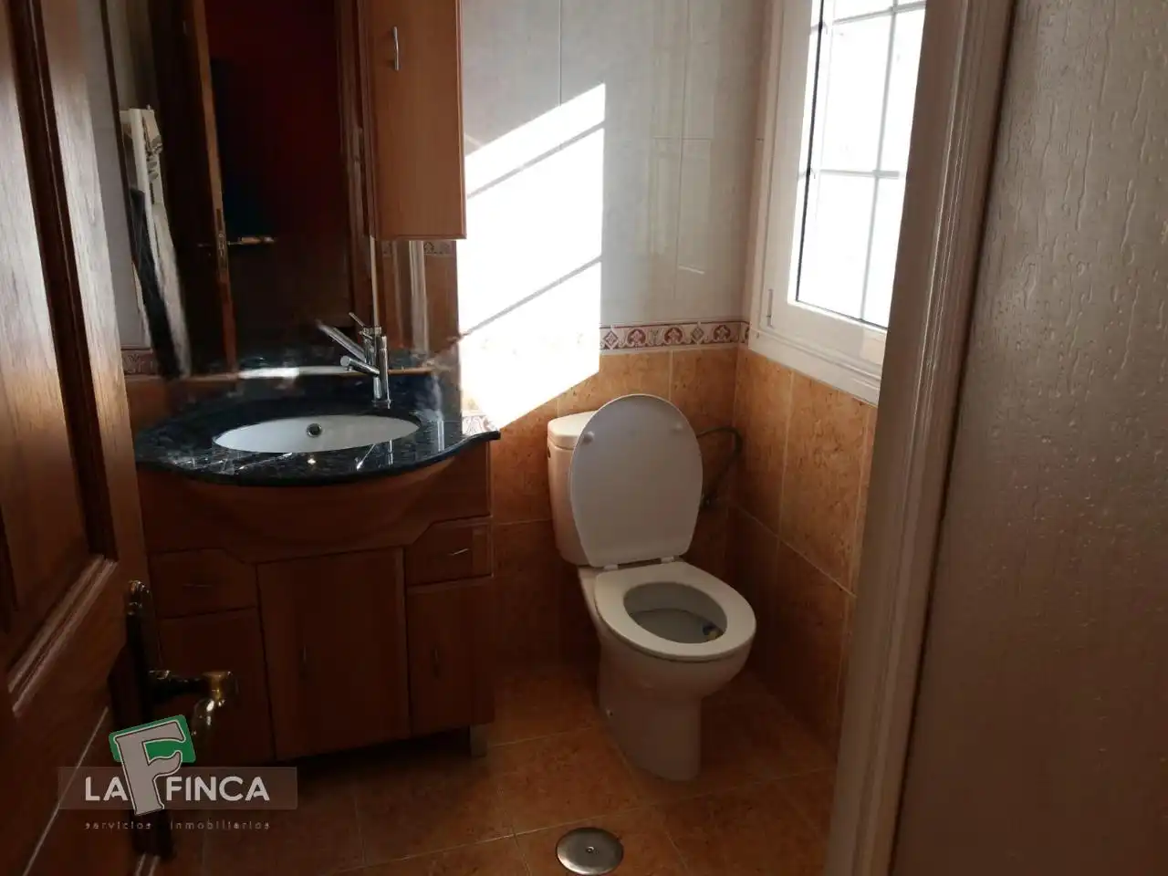 Bathroom of Houses for sale in Cangas del Narcea  with Terrace and Furnished