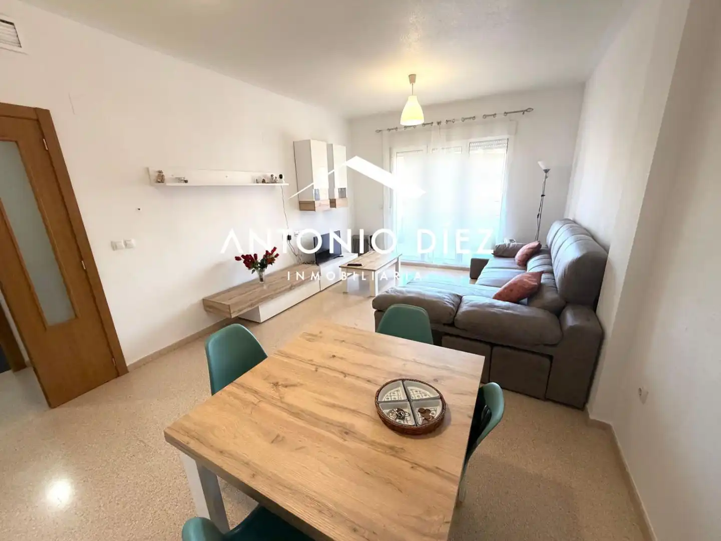Sala de estar de Piso en venta en Monforte del Cid con Terraza, Trastero y Amueblado