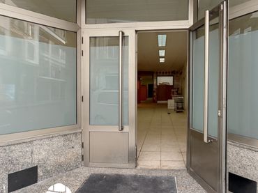 Local comercial en venda a Rúa Tui 9