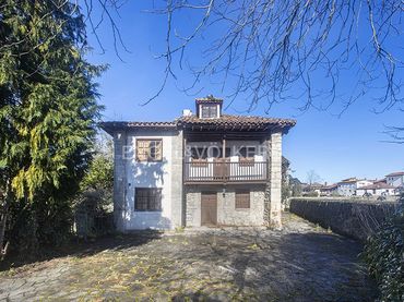 Casa con balcone in vendita a Posada - Barro