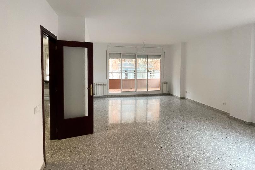 Photo 1 of Flat for sale in Canaletes - Turonet, Barcelona