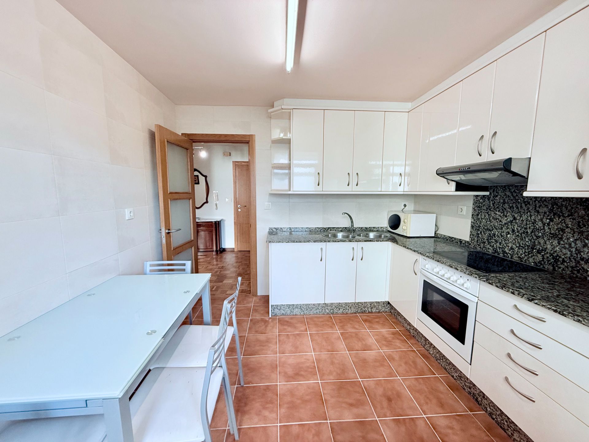 Cocina de Piso en venta en A Coruña Capital  con Calefacción, Parquet y Amueblado