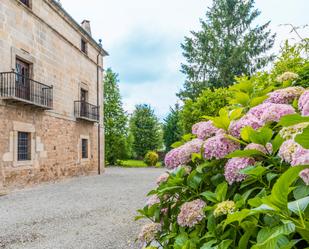 Vista exterior de Finca rústica en venda en Piélagos amb Terrassa