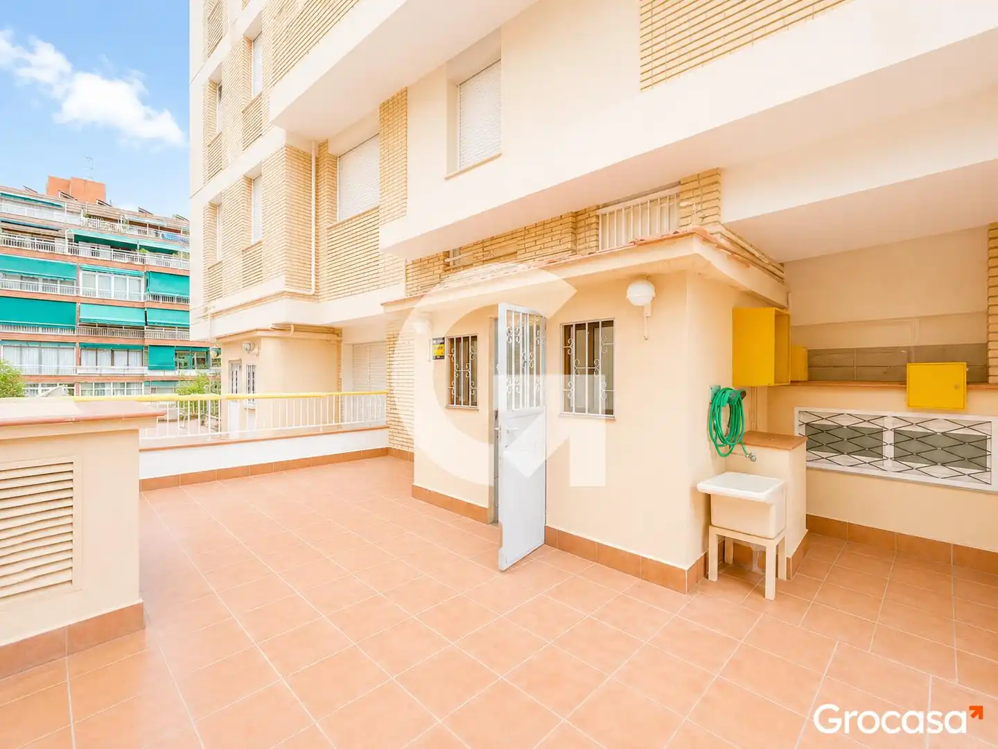 Terraza de Piso en venta en Barcelona con Calefacción, Terraza y Trastero