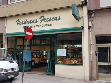 Local comercial en venda a Rúa Andrés Gaos 24