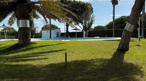 Foto 2 de Casa adosada en venda a Avenida de Irlanda, San Andrés Golf, Chiclana de la Frontera