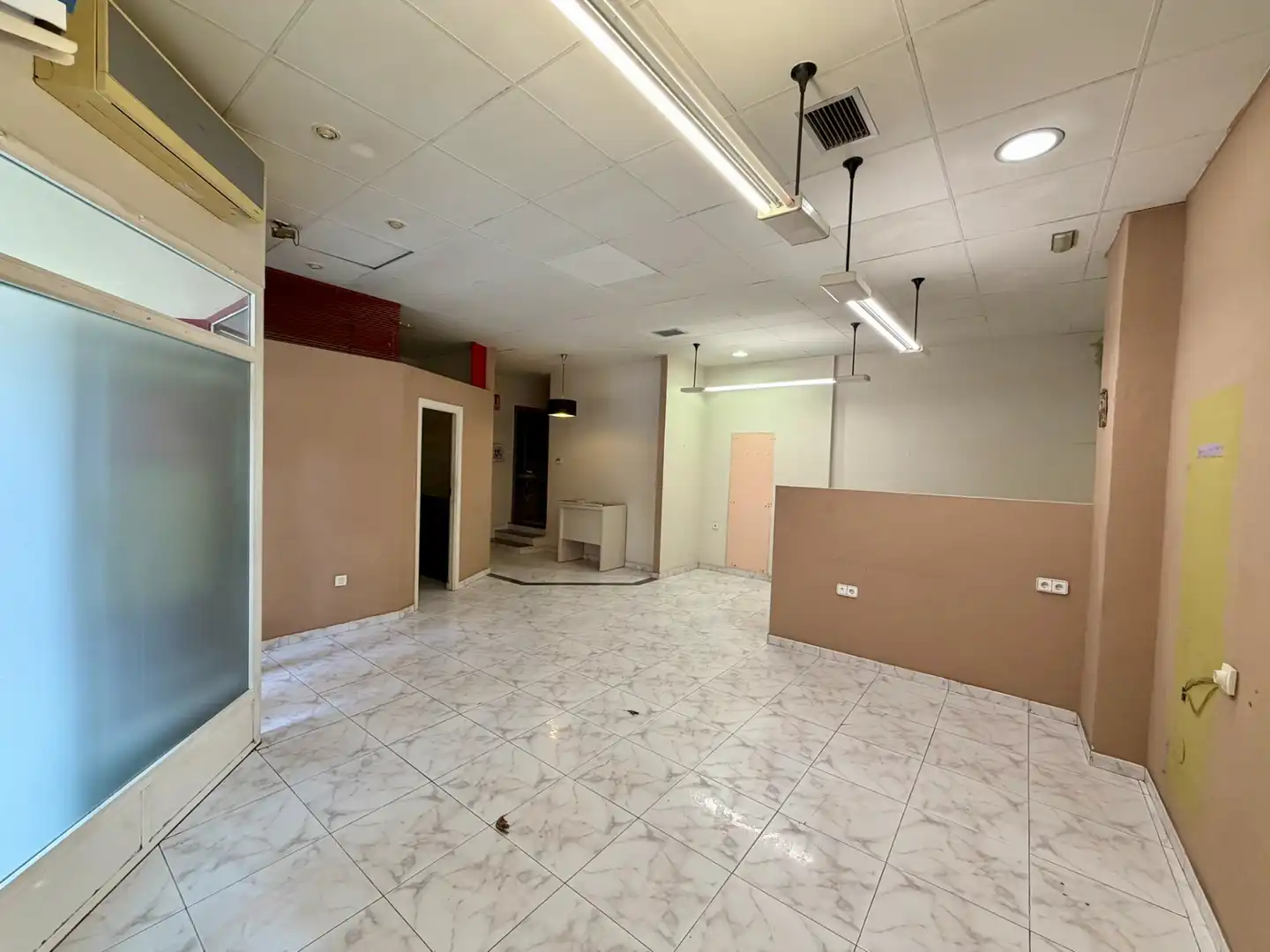 Local en venta en Ponferrada con Aire acondicionado