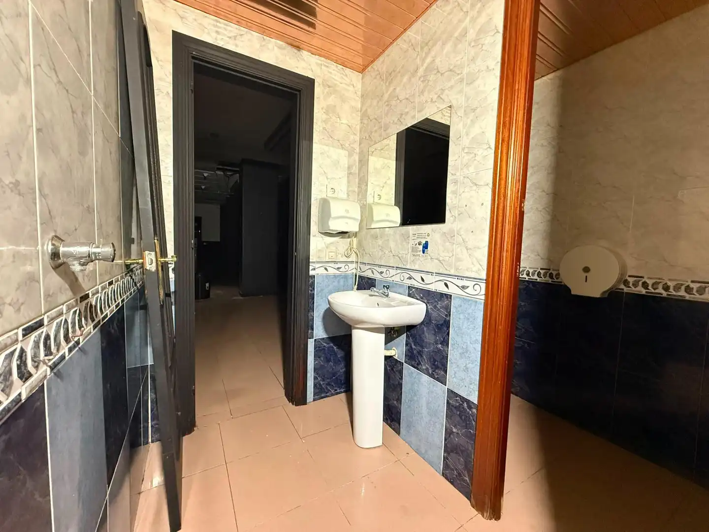 Local comercial en venta en Montigalà - Sant Crist, imagen 10
