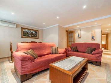 Appartamento con balcone in vendita a Centro