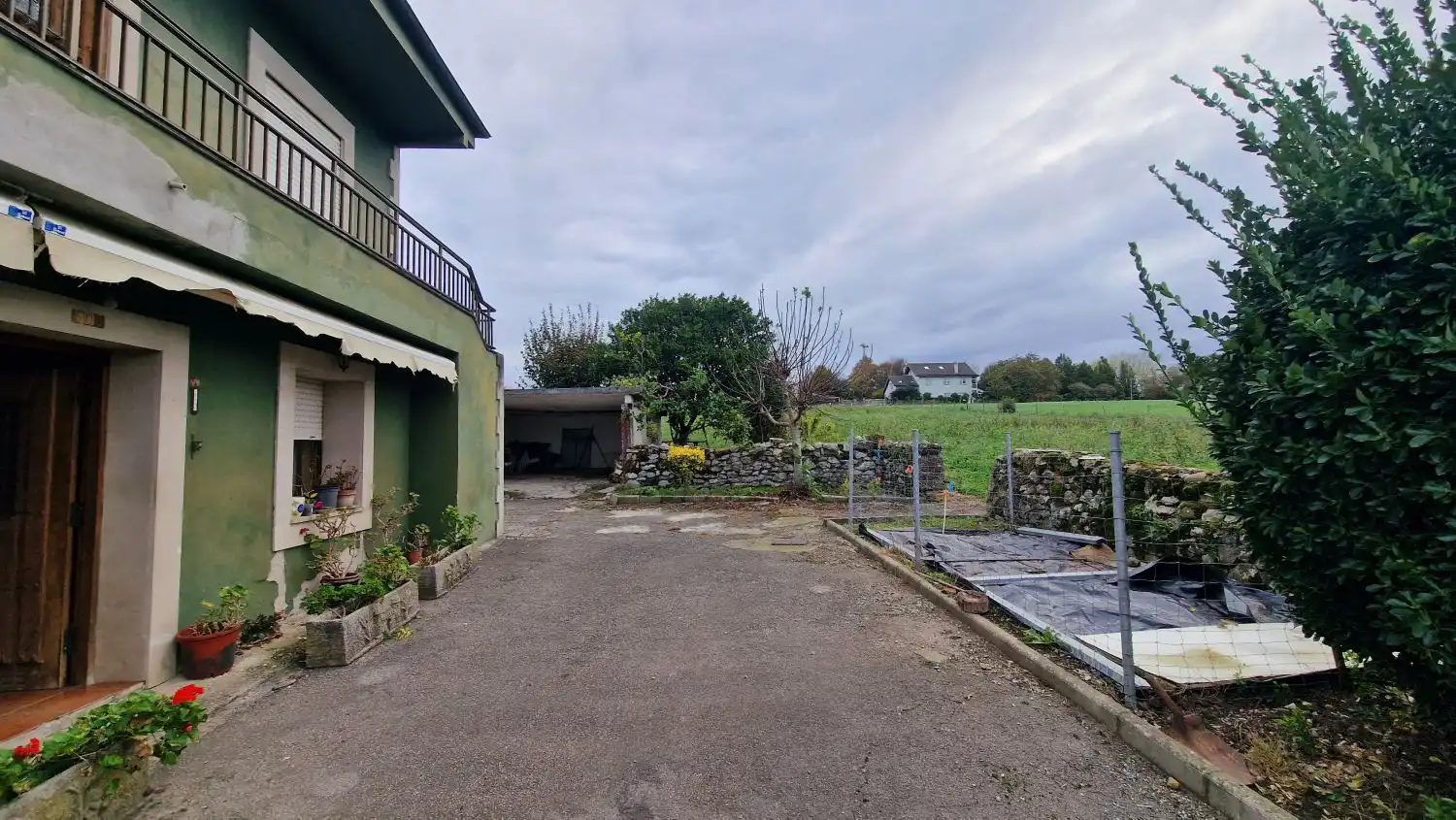 Garden of Houses for sale in Torrelavega   with Heating, Storage room and Balcony