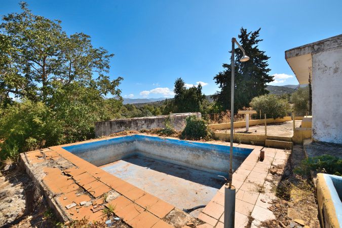 Swimming pool of Land for sale in Ronda