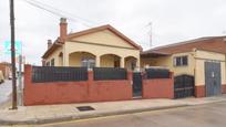 Vista exterior de Casa o xalet en venda en Aldeatejada amb Calefacció i Terrassa