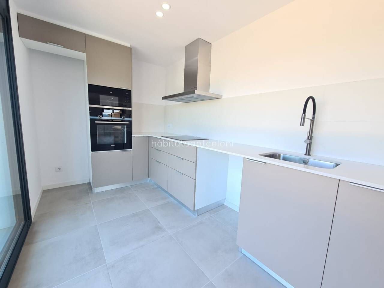 Kitchen of Flat for sale in Hostalric  with Air Conditioner, Heating and Balcony