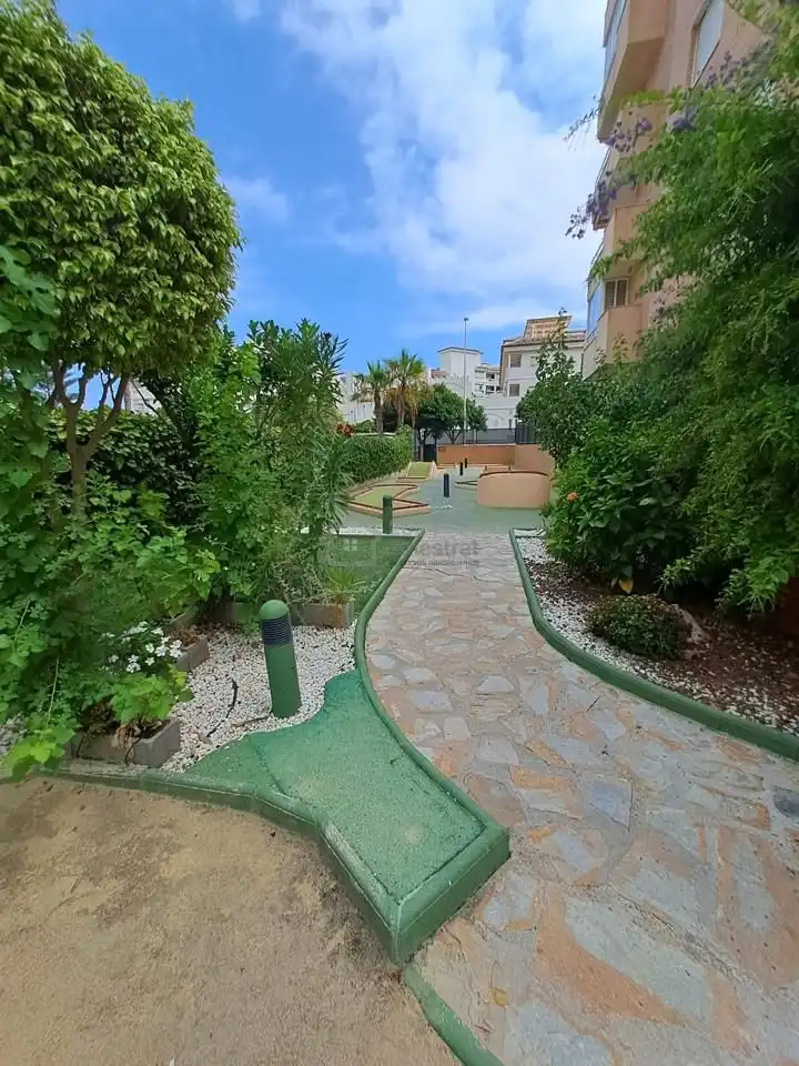 Vista exterior de Ático en venta en Villajoyosa / La Vila Joiosa con Aire acondicionado, Terraza y Piscina comunitaria